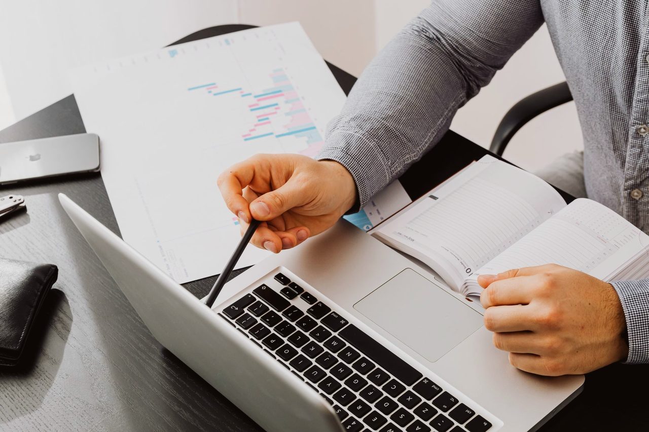 Comparing AI website builders side by side